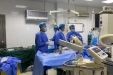 拆除“血管炸弹”，医护全力以赴