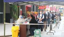 襄阳市第一人民医院全力做好城区扩面全员核酸筛查