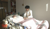 [帮女郎]我为群众办实事丨患者遇难题，医护送温暖
