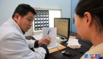 【中国好人】新华社：有图有真相湖北襄阳一医生42年手绘上万张病情“明白图”
