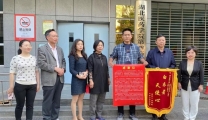 【湖北日报网】好样的！襄阳医学生火车上救人不留名