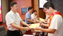 襄阳市第一人民医院举行庆祝建党102周年暨“七一”表彰大会