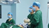 高新院区普外科为七旬患者实施腹腔镜下胆囊切除术