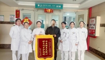 非亲胜亲天使心 妙手巧手护理情