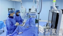 【荆楚网】男子突发心梗 紧急施救重获“心”生