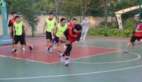 以“球”会友 聚力同行