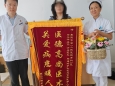 老太骨质疏松伴椎体骨折 微创治疗腰部疼痛得缓解