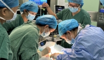 出生30分钟即手术！市一医院成功实施产时新生儿膈疝手术