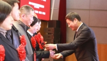 襄阳市第一人民医院2024年度总结表彰大会暨新年文艺汇演圆满举行