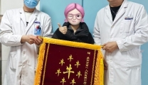 口腔科微创技术拔除五颗阻生牙解难题