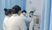 女孩17天“剥壳重生”，只因药疹撞上躁郁