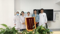产后突发大出血  生死营救三人安