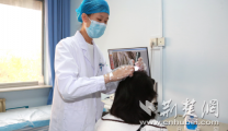 【荆楚网】“学霸”刘爽的双面闪耀 从执业医师榜首到规培考核冠军的进阶之路