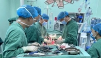 暑期健康令|少女脊柱“跑偏”， 3D 妙术扶正人生新姿