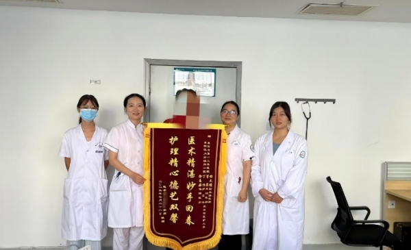 医者仁心除“糖”患，护理温情暖人心