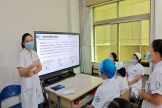 中西结合解顽固便秘，七旬奶奶送锦旗致谢