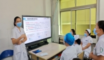 中西结合解顽固便秘，七旬奶奶送锦旗致谢