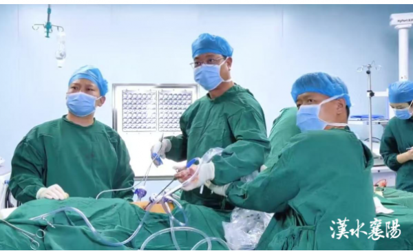 【汉水襄阳】高血压冠心病还尿频血尿！55岁彭先生在襄阳一医找准肾结核，手术成功